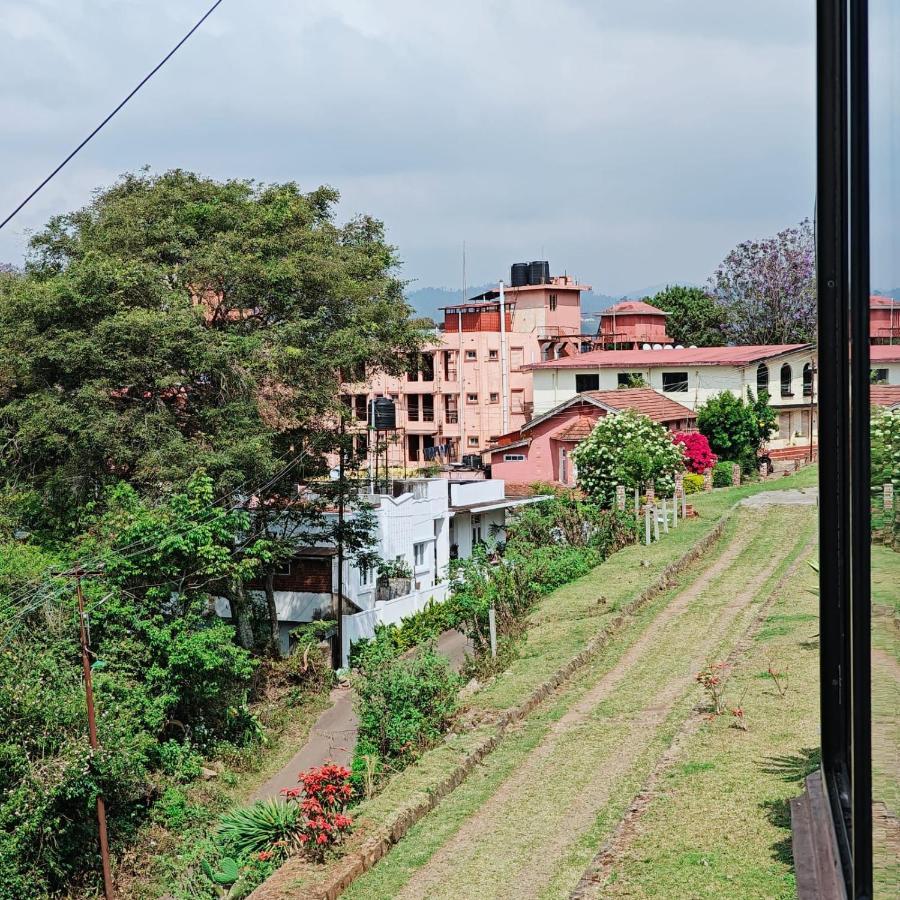 Bed and Breakfast Camellia Heights 1&2 Coonoor Esterno foto